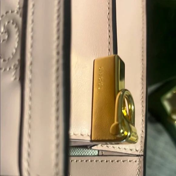 Gucci Pink Quilted Women's Bag - Picture 9 of 10